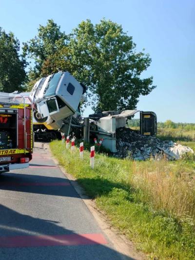 Pesa_elf - Inne ujęcie gdzie widać bułeczki wysypane