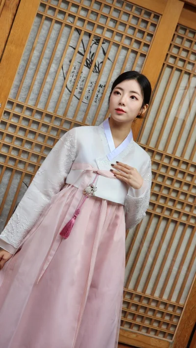 XKHYCCB2dX - #koreanka #goeun #purplekiss