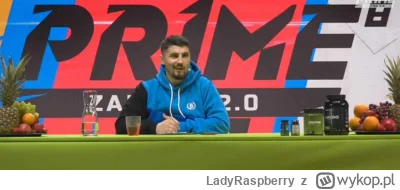 LadyRaspberry - DREDZIASTY SPUST
Akt I
Postacie dramatu: Don Kasjo Król, Genia, Plebe...