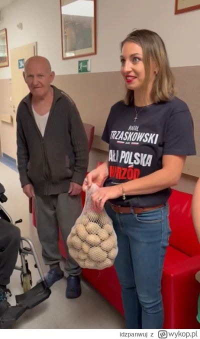 idzpanwuj - #wybory może jakby rozdawali wódkę a nie ziemniaki to by wygrali, mało kt...