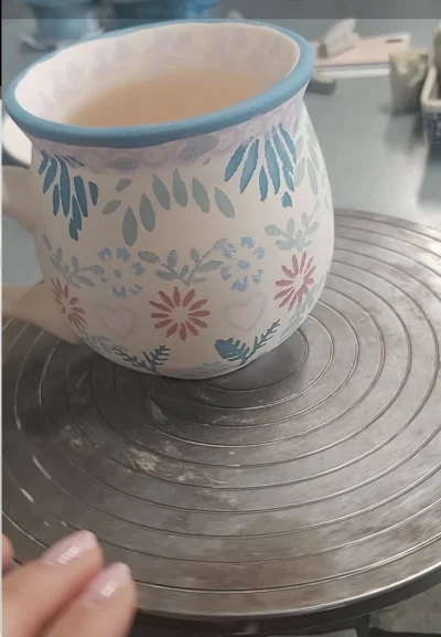 ilv2 - #diy #handmade #boleslawiec #rekodzielo #chwalesie

efekt warsztatów z malowan...