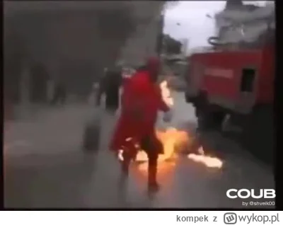 kompek - @Kearnage: a tu wersja z odpowiednim podkładem dźwiękowym ( ͡° ͜ʖ ͡°)