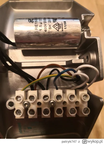 patryk747 - Mireczki, chce podłączyć kabel, w sensie wtyczkę do wentylatora. Do które...