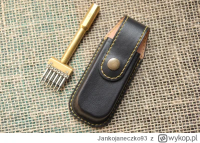 Jankojaneczko93 - Etui na Leatherman Signal. Zrobione ze skóry o grubości 2mm, modelo...