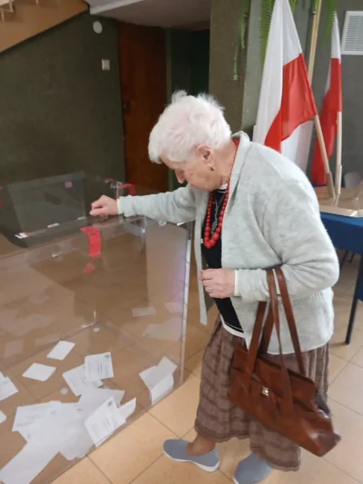 raul7788 - #wybory
"stare baby" też są po dobrej stronie i jest ich więcej.
Jak babu...