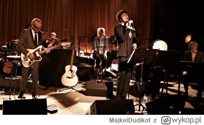 MajkelDudikof - #muzyka 

Co za głos.

Above & Beyond Acoustic - "Sun & Moon" Live fr...