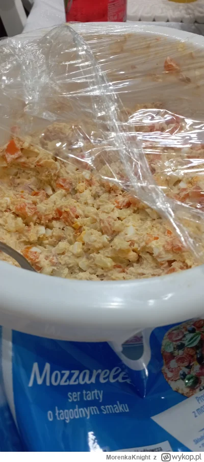 MorenkaKnight - Najpierw była sałatka a teraz nie będzie rzygane tylko kolejna salatk...