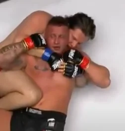 MateuszBrzyski - @zbychuzbychu1: masz rację, denisek już odpływał od braku tlenu