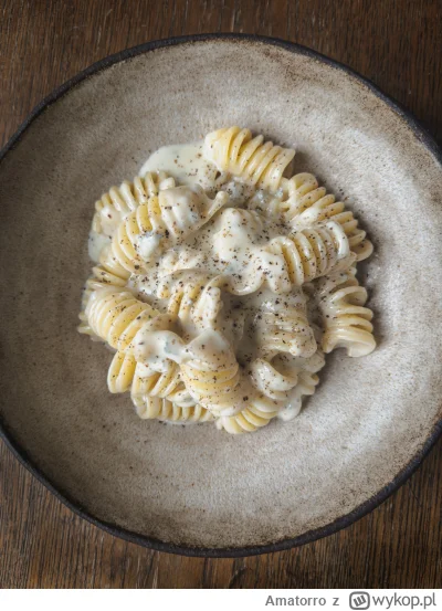 Amatorro - Makaron ze sosem gorgonzola

#gotujzwykopem #jedzzwykopem #pasta