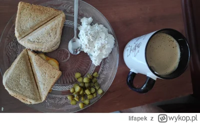 lifapek - Takie śniadanie zrobił mi #rozowypasek
Najpierw zjem, a potem będziemy sobi...