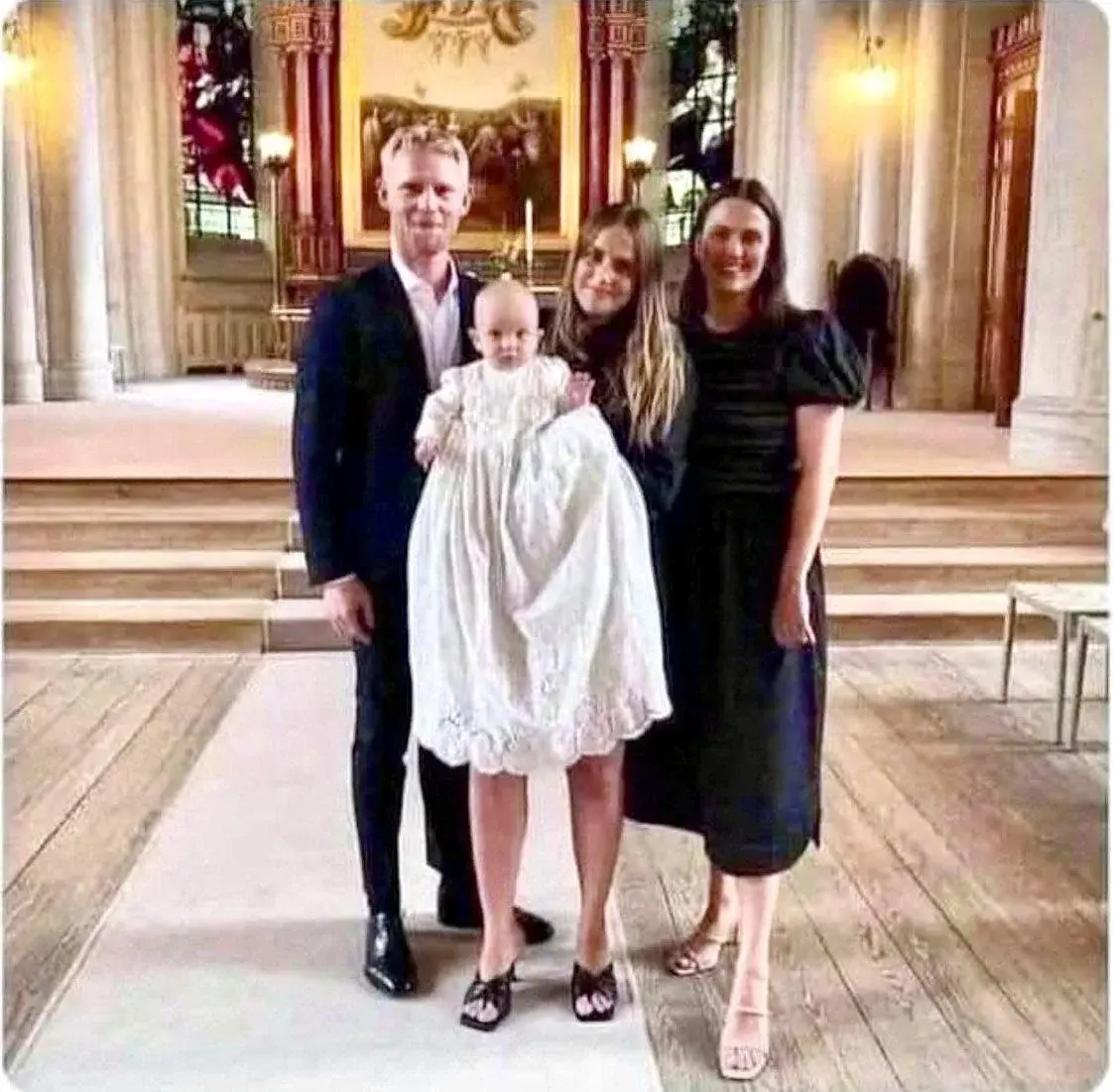 wfyokyga - Ale te dzieci szybko rosną teraz, to pewnie od tego żarcia GMO