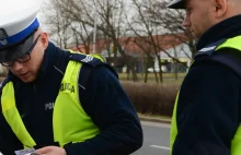 Awantury z policją będą drożej kosztować. Prezydent podpisał ustawę