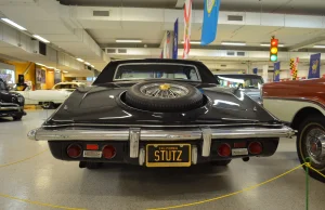 Stutz Blackhawk - luksus, który wybrał sam król rock'n'rolla!