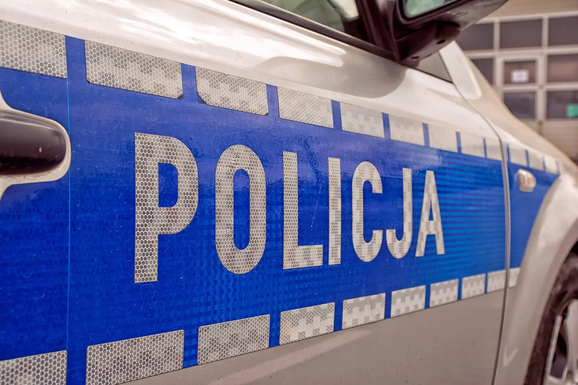 Policjant po służbie zatrzymał pijanego dziadka, który odebrał wnuka ze szkoły.