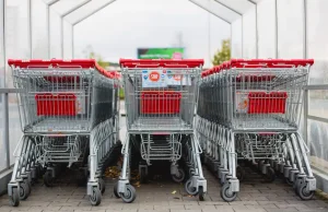 Konsumenci coraz więcej kradną w sklepach. Policja mówi o ponad 30-procentowym w