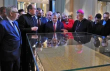 Diecezja otworzyła muzeum za 20 mln zł. Śmietanka polityczna na otwarciu - foto