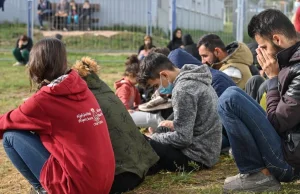 Niemcy wypłacają świadczenia uchodźcom, którzy są zdolni do pracy