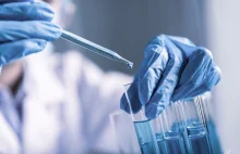 Polacy przestają ufać faktom. Nauka nas nie interesuje