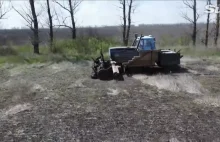 Ukraiński rolnik przerobił ciągnik na sprzęt do rozminowania