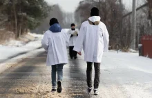 "Ustawę Kamilka" - Księża nie mogą przebywać sam na sam z dziećmi.