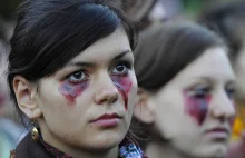 "Lista do zgwałcenia" w męskiej toalecie rzymskiego liceum