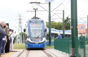 Kraków. Zapowiadano huczne otwarcie nowej linii. Tramwaje już nie jeżdżą.