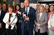 Jeden z kandydatów już witał się z gąską po exit poll. PKW odziera ze złudzeń