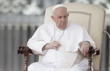 Papieża przywiozła karetka. Watykan odwołuje wszystkie audiencje