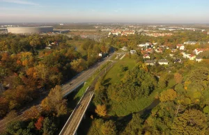 Biurowiec zamiast zieleni nad rzeką? Wrocławianie zablokowali plany Sutryka