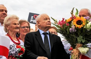 14. emerytura miała być niższa. Kaczyński pomylił kwoty netto i brutto