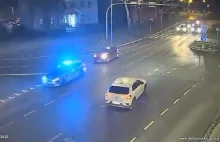 (materiał video) Dramatyczna eskorta Policji w Legnicy ratują życie kobiety - a