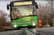 Szyna do ładowania autobusów była za śliska.Rozwiązanie-zakaz wjazdu motocykli.