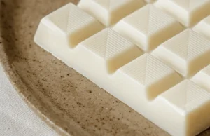 Skład białej czekolady - słodkie kłamstwo producentów