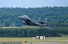 Amerykanie wycofują F-15 z Wielkiej Brytanii. Zastąpią je F-35 z bronią jądrową?