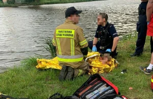 Dramatyczne chwile na moście Milenijnym we Wrocławiu. Młody mężczyzna skoczył