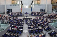 Niemcy zmieniają konstytucję, by więcej wydawać na obronność