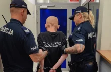 Usiłował wepchnąć kobietę pod pociąg metra. Mamy nagranie