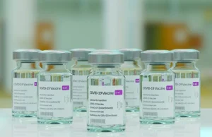 Naukowcy zbadali skutki przyjęcia 217 dawek szczepionki przeciwko COVID-19