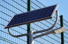 How Solar Panels Are Connected to Roofs