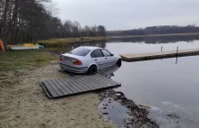 Samochód skończył w jeziorze, a kierujący nim 19-latek w policyjnej celi
