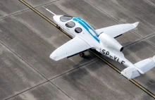 Flaris LAR 1 przekształca odrzutowiec w samolot bezzałogowy
