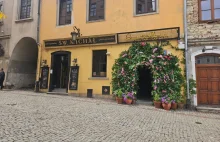 Kamienica w Lublinie grozi zawaleniem, a mimo to działają w niej restauracje