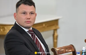 Sławomir Mentzen broni dostępu do alkoholu w Sejmie. "Tak można przynajmniej poz