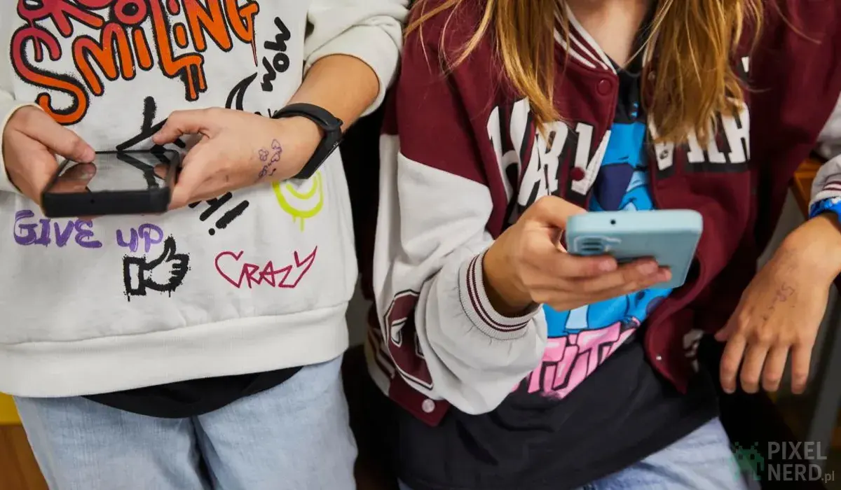Zakazują smartfonów w szkołach