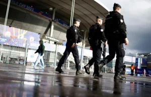 Francja chce wydalać obcokrajowców. Nie będzie się oglądać na Trybunał Praw Czło