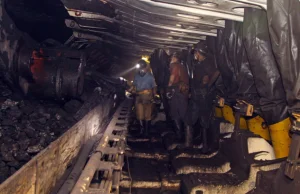 Polski górnik zarabia pięć razy za dużo jak na wydobycie. Drogi węgiel zalega ju