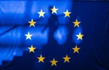 Politico alarmuje: Prawica rośnie w siłę. Będzie w stanie wpływać na UE