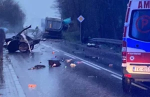 Koszmarny wypadek w Starej Słupi koło Kielc. Nie żyją co najmniej cztery osoby.