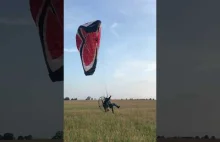 chaotyczny i niebezpieczny start na paralotni z napędem PPG