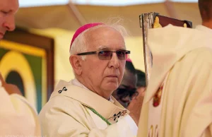 Arcybiskup Depo kłamie, że konkordat gwarantuje 2 lekcje religii w szkołach